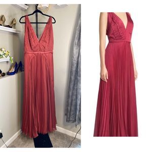 Red collection V neck pleated Carmen Marc Valvo